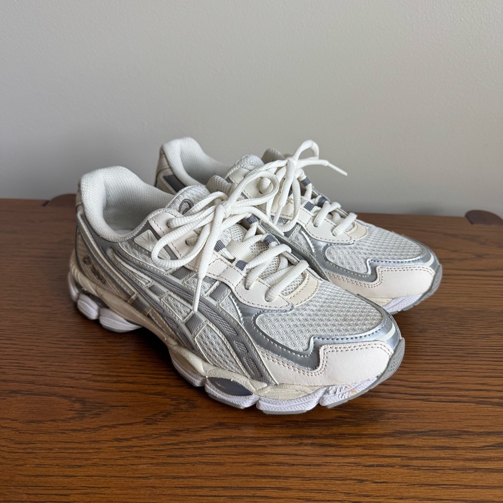 ASICS Gel-NYC 2055 SportsStyle Sneaker